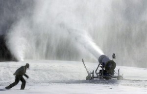 Перед началом сезона в Сьерра-Невада тестируют систему искусственного снега
