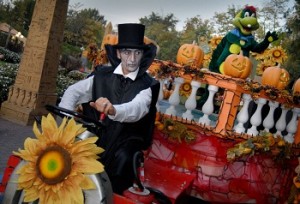 Подготовка к празднованию Хэллоуина в парках развлечений и музеях Италии