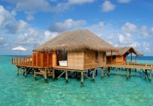Новые семейные виллы на воде на Мальдивах