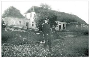          .
 ...  1900 