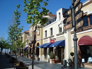          «Chic Outlet Shopping»