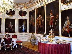 Габсбургский зал с портретной галереей династии