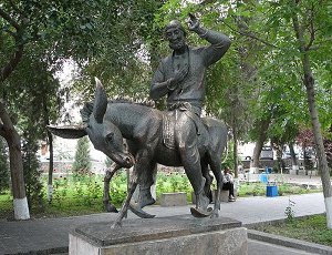 Памятник Ходже Насреддину в Бухаре