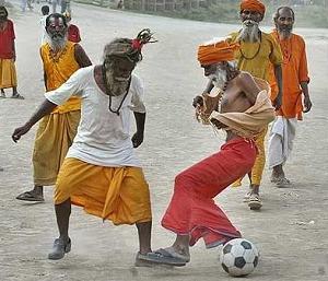 Rastaman and Sadhu lovers in play football!!!