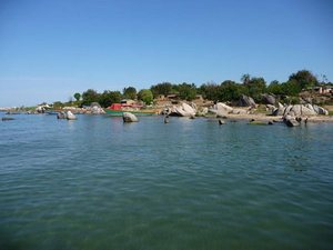 Озеро Танганьика является одной из самых уникальных достопримечательностей Замбии