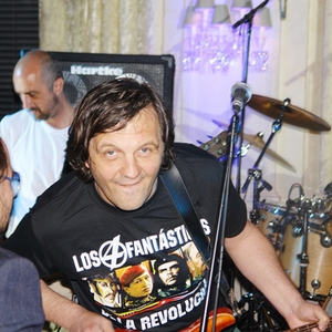    ,     - «The No Smoking Orchestra»