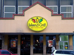  -  -   - -  "KFC", "Burger King", "T.G.I. Fridays"   "Island Grill"