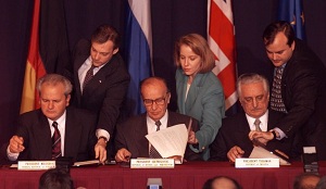 Мирная конференция длилась с 1 по 21 ноября 1995 года