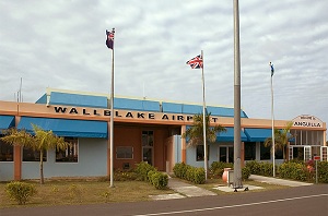      «Wallblake Airport»( )